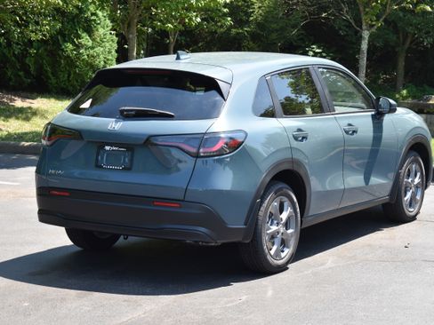 New 2026 Honda HR-V LX image 8
