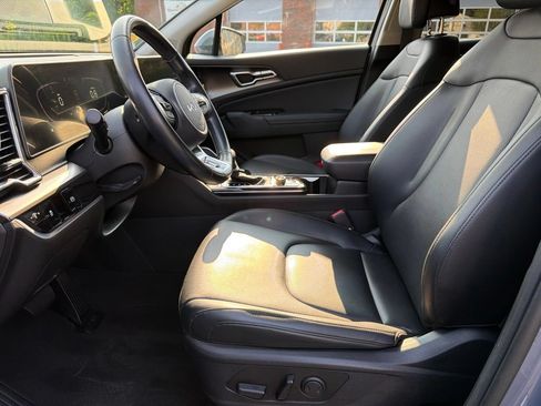 Certified 2023 Kia Sportage EX FWD image 15