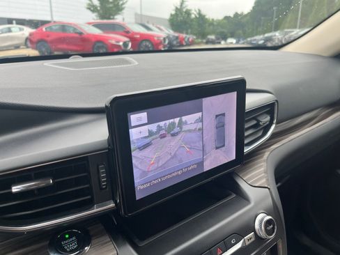 Used 2020 Ford Explorer Limited RWD image 22