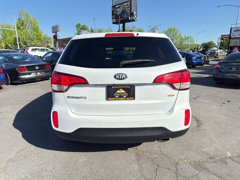 Used 2014 Kia Sorento LX AWD/4WD image 6