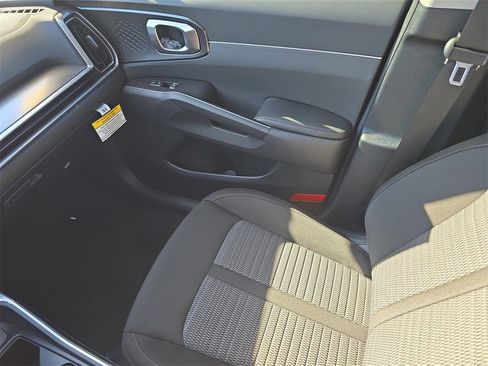 New 2026 Kia Sorento LX image 17