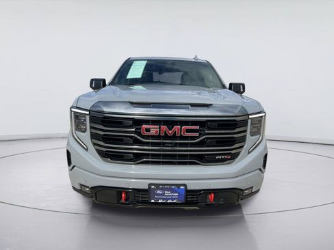 Used 2024 GMC Sierra 1500 AT4 w/ Technology Package AWD/4WD image 8