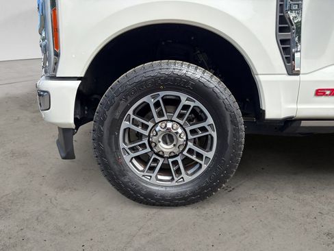 Used 2023 Ford F350 Limited AWD/4WD image 9