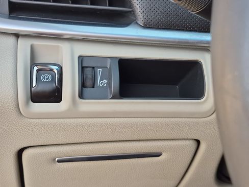 Certified 2018 Cadillac XTS Luxury FWD image 16