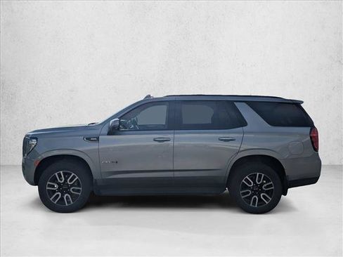 Used 2024 GMC Yukon AT4 w/ Technology Package AWD/4WD image 8