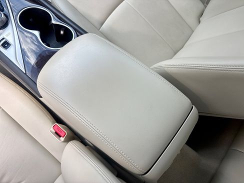 Used 2019 INFINITI Q50 Luxe w/ Cargo Package (L96) RWD image 24