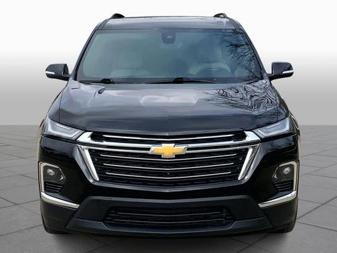 Used 2023 Chevrolet Traverse LT w/ LT Premium Package image 4