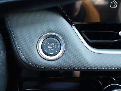 New 2026 Chevrolet Equinox LT w/ Convenience Package II image 15