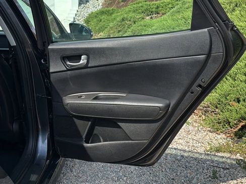 Used 2020 Kia Optima SE image 28