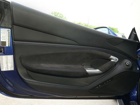 Used 2020 Ferrari F8 Tributo image 23