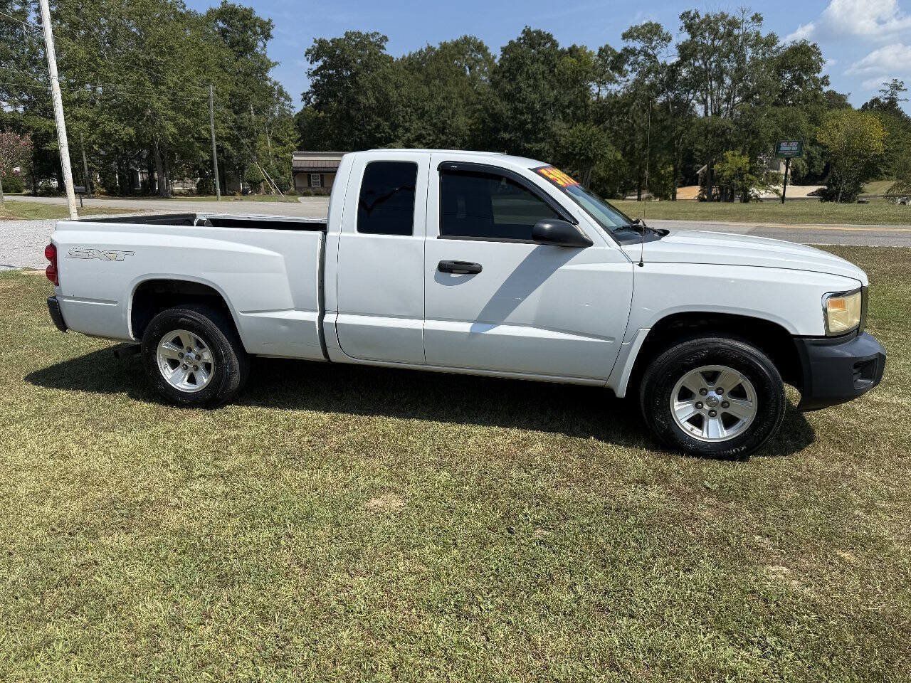 Used 2008 Dodge Dakota SXT w/ Convenience Group RWD image 4