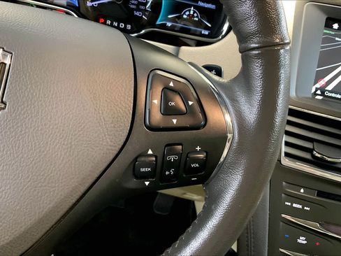 Used 2019 Lincoln MKT AWD image 24