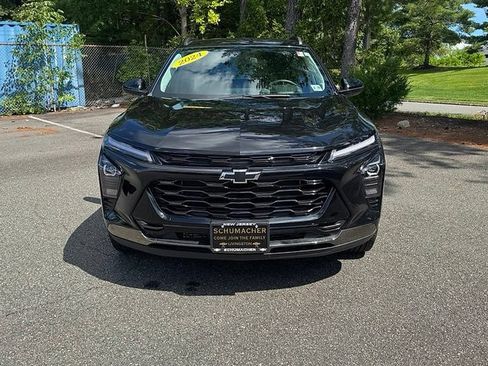 Certified 2024 Chevrolet Trax ACTIV w/ Driver Confidence Package FWD image 2