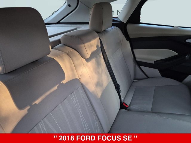 Used 2018 Ford Focus SE FWD image 31