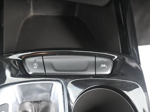 Used 2024 Chevrolet Trax LT FWD image 29