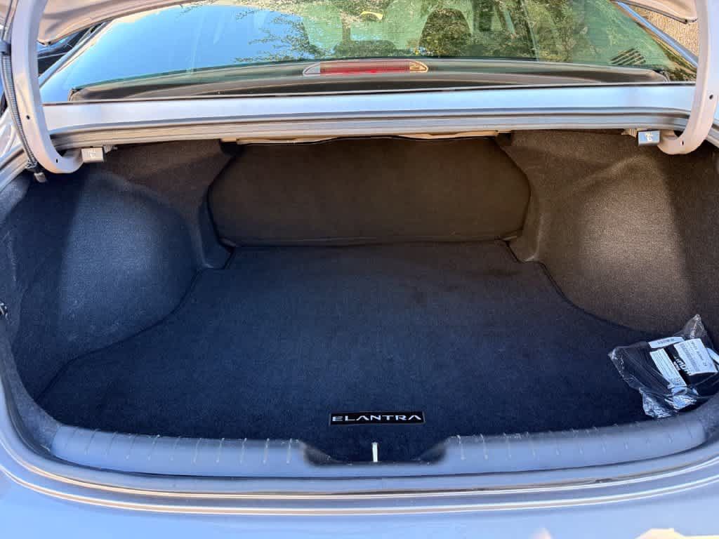 Used 2023 Hyundai Elantra SEL w/ Cargo Package FWD image 18