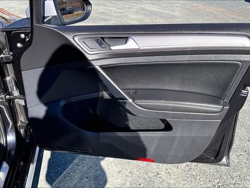 Used 2018 Volkswagen Golf Alltrack SEL image 21