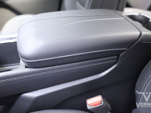 New 2026 Chevrolet Traverse LT image 15