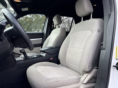 Used 2018 Ford Explorer FWD image 13