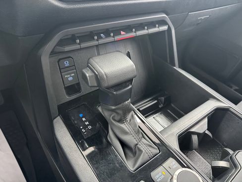 Used 2023 Toyota Tundra SR5 w/ SR5 Convenience Package AWD/4WD image 7