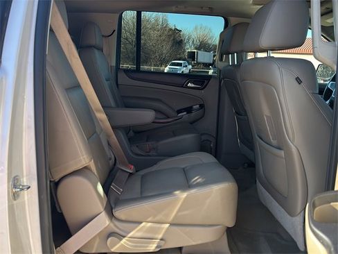 Used 2016 GMC Yukon XL SLT w/ Open Road Package image 12