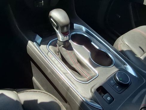 Used 2022 Chevrolet Traverse RS AWD/4WD image 17