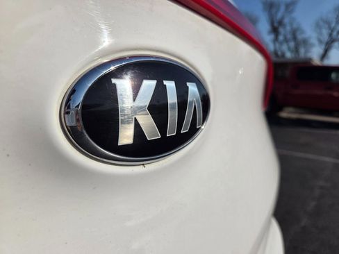 Used 2017 Kia Sportage LX w/ LX Popular Package image 9