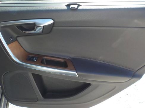 Used 2016 Volvo S60 T5 Premier image 24