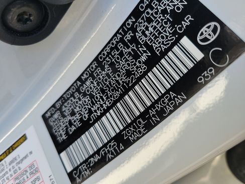 Used 2021 Toyota C-HR Nightshade image 33