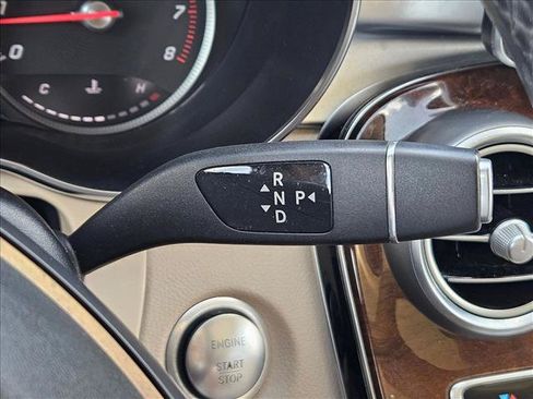 Used 2019 Mercedes-Benz GLC 300 image 13