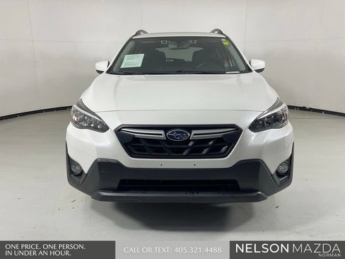 Used 2023 Subaru Crosstrek 2.0i Premium w/ Popular Package #3 AWD/4WD image 2