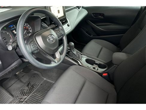 Certified 2025 Toyota Corolla LE image 10