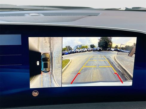 Used 2025 Cadillac XT4 Sport image 13