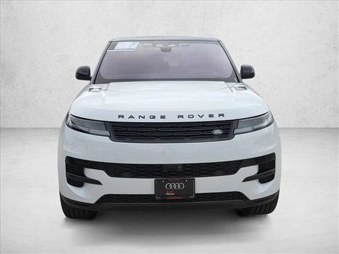 Used 2023 Land Rover Range Rover Sport SE image 2