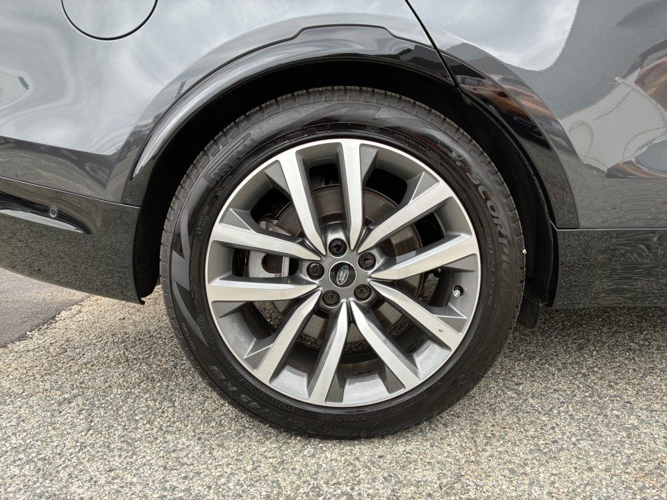 Certified 2025 Land Rover Discovery Dynamic SE AWD/4WD image 23