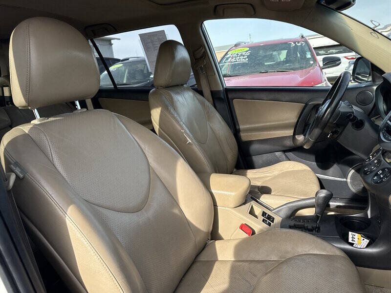 Used 2011 Toyota RAV4 Limited w/ Limited Extra Value Pkg FWD image 19