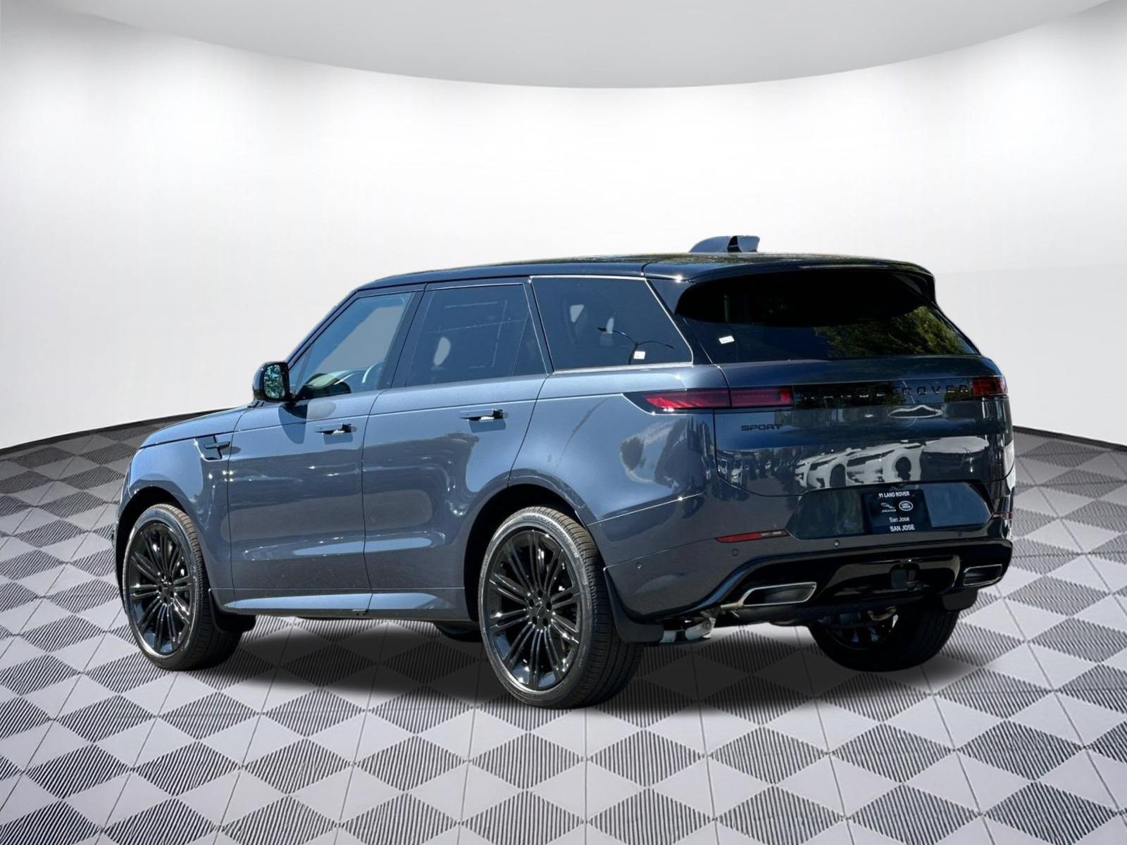 New 2027 Land Rover Range Rover Sport Dynamic SE AWD/4WD image 3