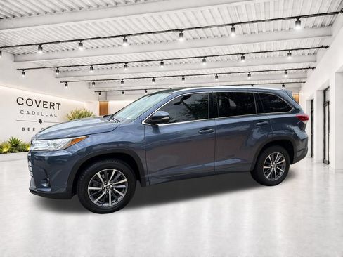 Used 2018 Toyota Highlander XLE FWD image 5