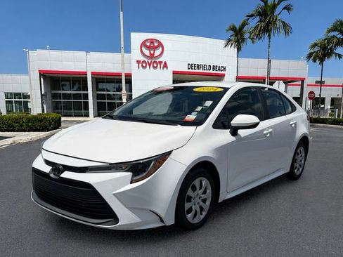 Used 2024 Toyota Corolla LE FWD image 3