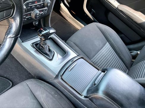 Used 2021 Dodge Charger SXT w/ Blacktop Package AWD/4WD image 16