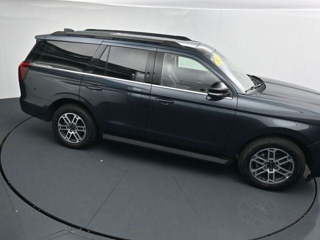 Used 2025 Ford Expedition Active AWD/4WD image 35