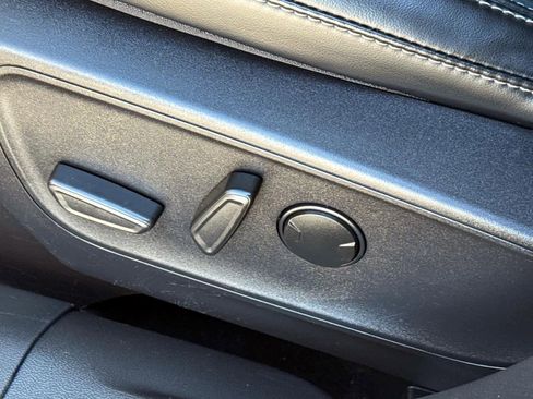 Used 2025 Ford Escape Platinum image 17