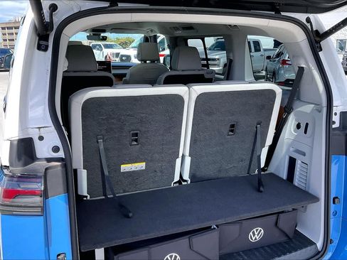 Used 2025 Volkswagen ID. Buzz 1st Edition AWD/4WD image 18