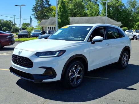 Certified 2024 Honda HR-V EX-L image 3