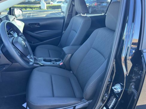 Used 2023 Toyota Corolla LE image 19