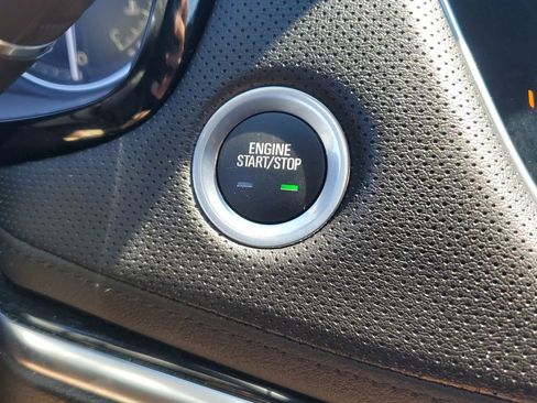 Used 2025 Cadillac XT5 Premium Luxury image 27