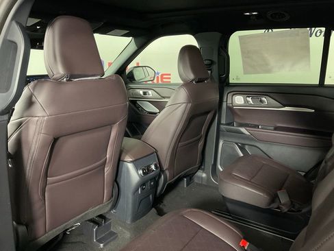New 2026 Ford Explorer Platinum RWD image 15