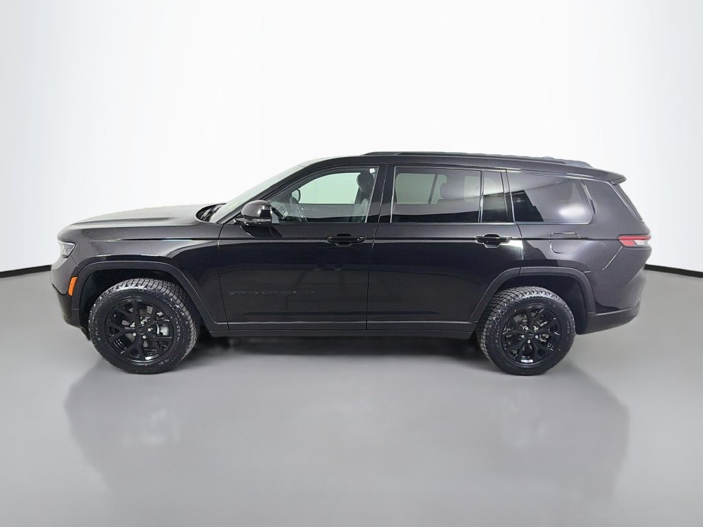 Used 2024 Jeep Grand Cherokee L Altitude AWD/4WD image 9