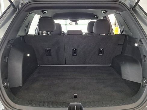 Used 2025 Chevrolet Equinox LT FWD image 27