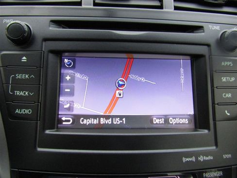 Used 2012 Toyota Prius V image 30